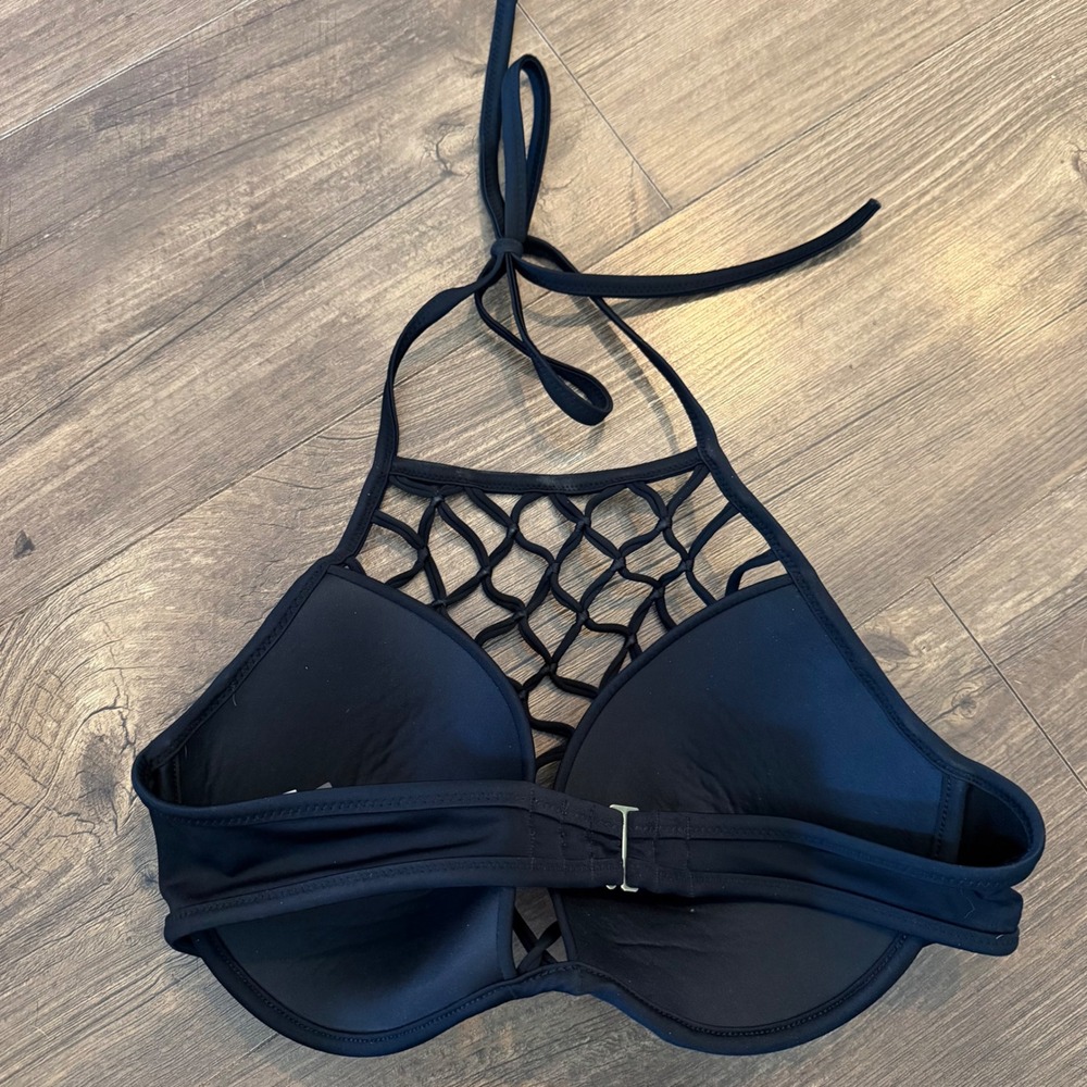 Shade & Shore Bikini Top Women‎ 38C Black High Neck Macrame Underwire Halter - Picture 3 of 9
